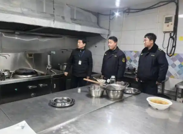 周口黃泛區(qū)農(nóng)場(chǎng)開(kāi)展燃煤散燒專(zhuān)項(xiàng)檢查